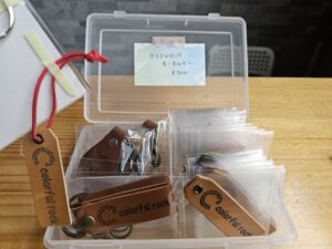 カラフルロックキーホルダーストラップ