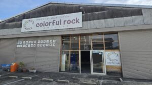 名古屋のボルダリングジム「カラフルロック」