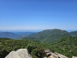 御在所岳の山頂展望台からの眺め