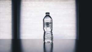登山で選ばれる飲み物の種類を比較する