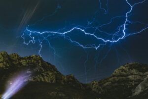 登山中の雷対策のまとめ